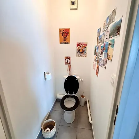 Apartman With Balcony Near Train Station